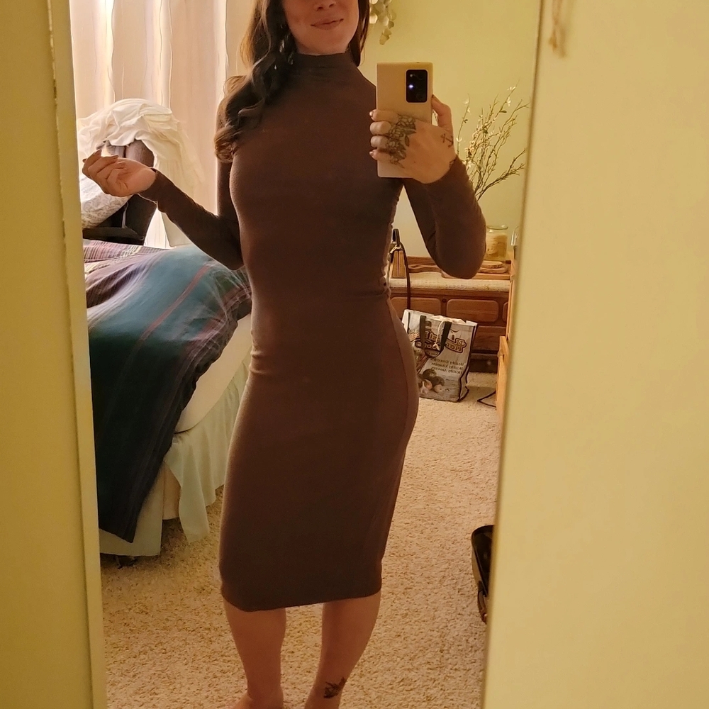 Joah Brown Mock Neck Midi Dress - Brown Rib